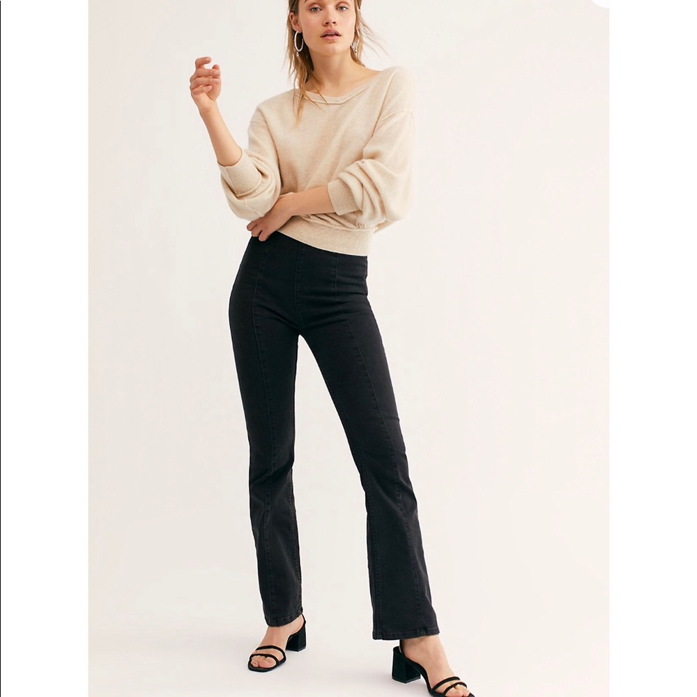 Free People Slim Pull on Jeans!